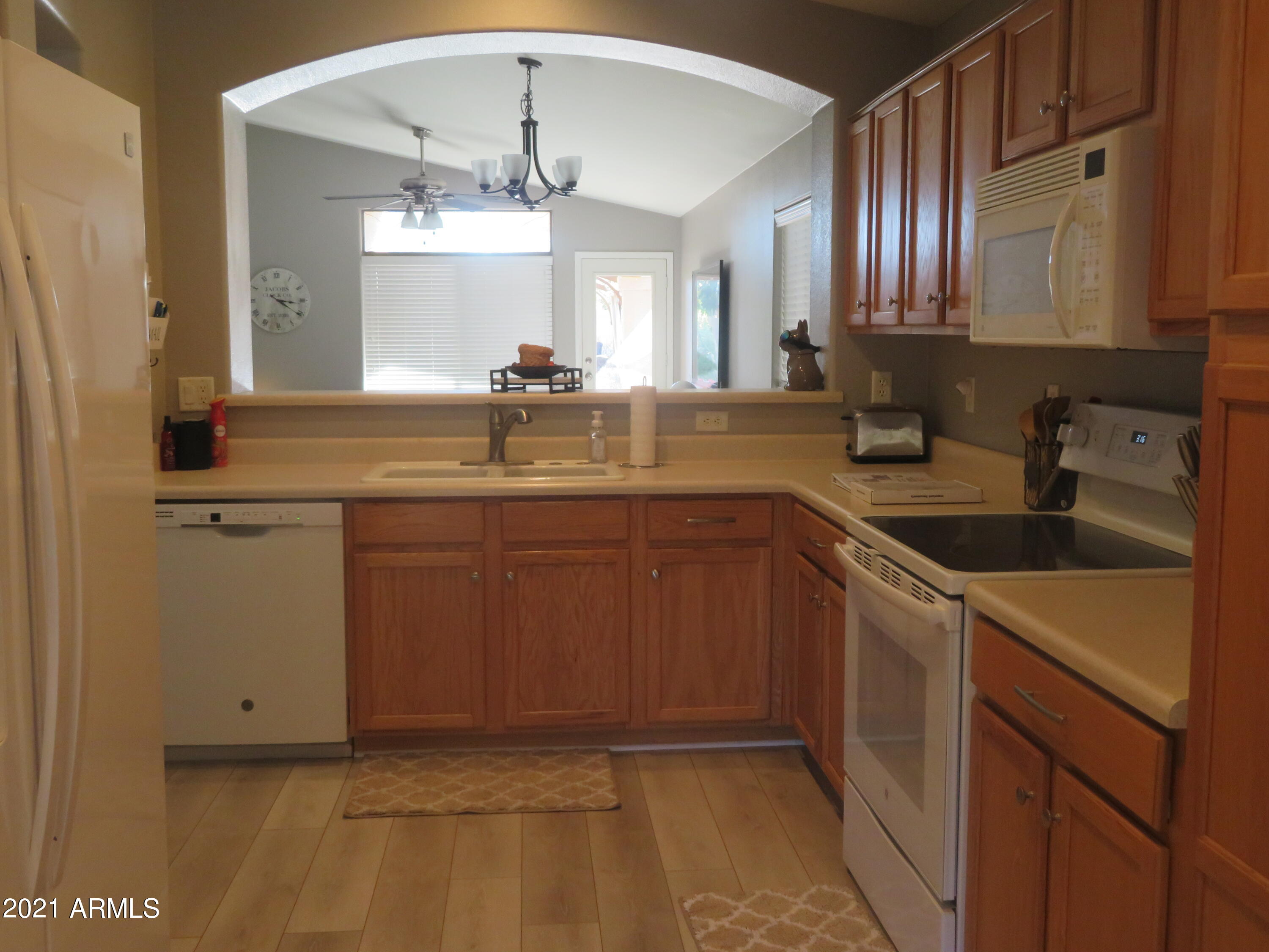 13391 West Redfield Road Surprise, AZ 85379 - Photo 7 of 21 IMG_2097