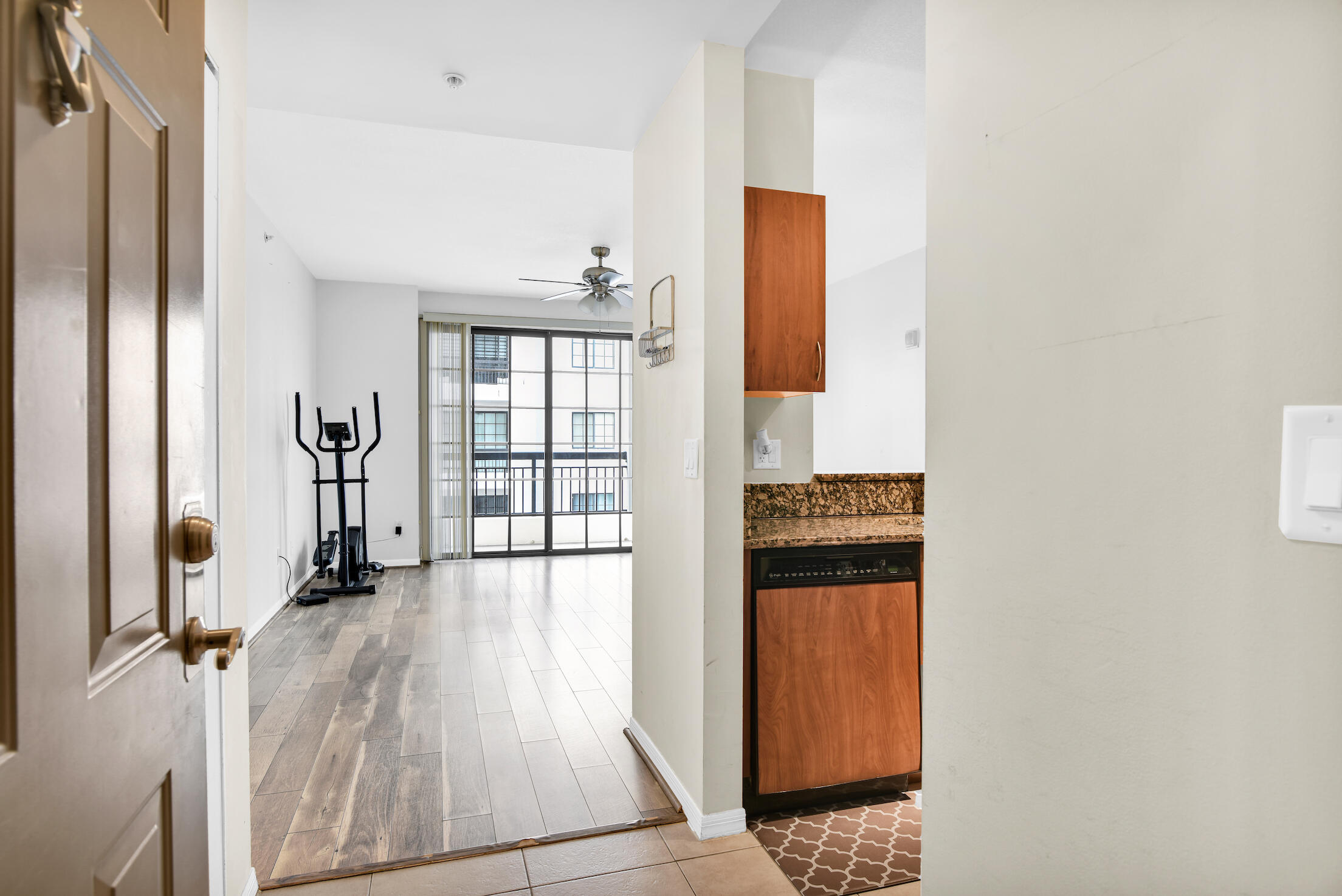 233 South Federal Highway, Unit 604 Boca Raton, FL 33432 - Photo 14 of 23 @BocaRatonStudio2