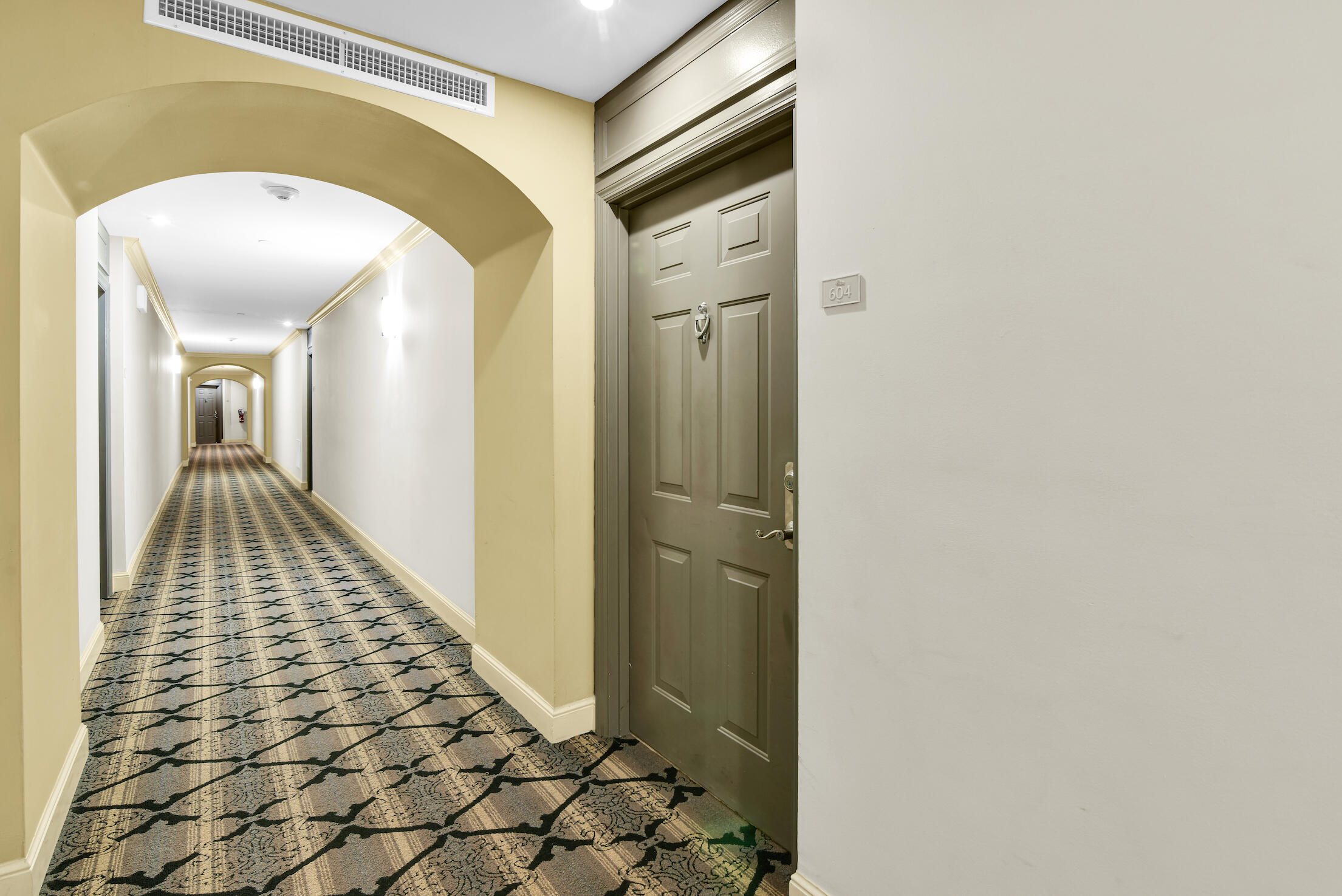 233 South Federal Highway, Unit 604 Boca Raton, FL 33432 - Photo 2 of 23 @BocaRatonStudio1