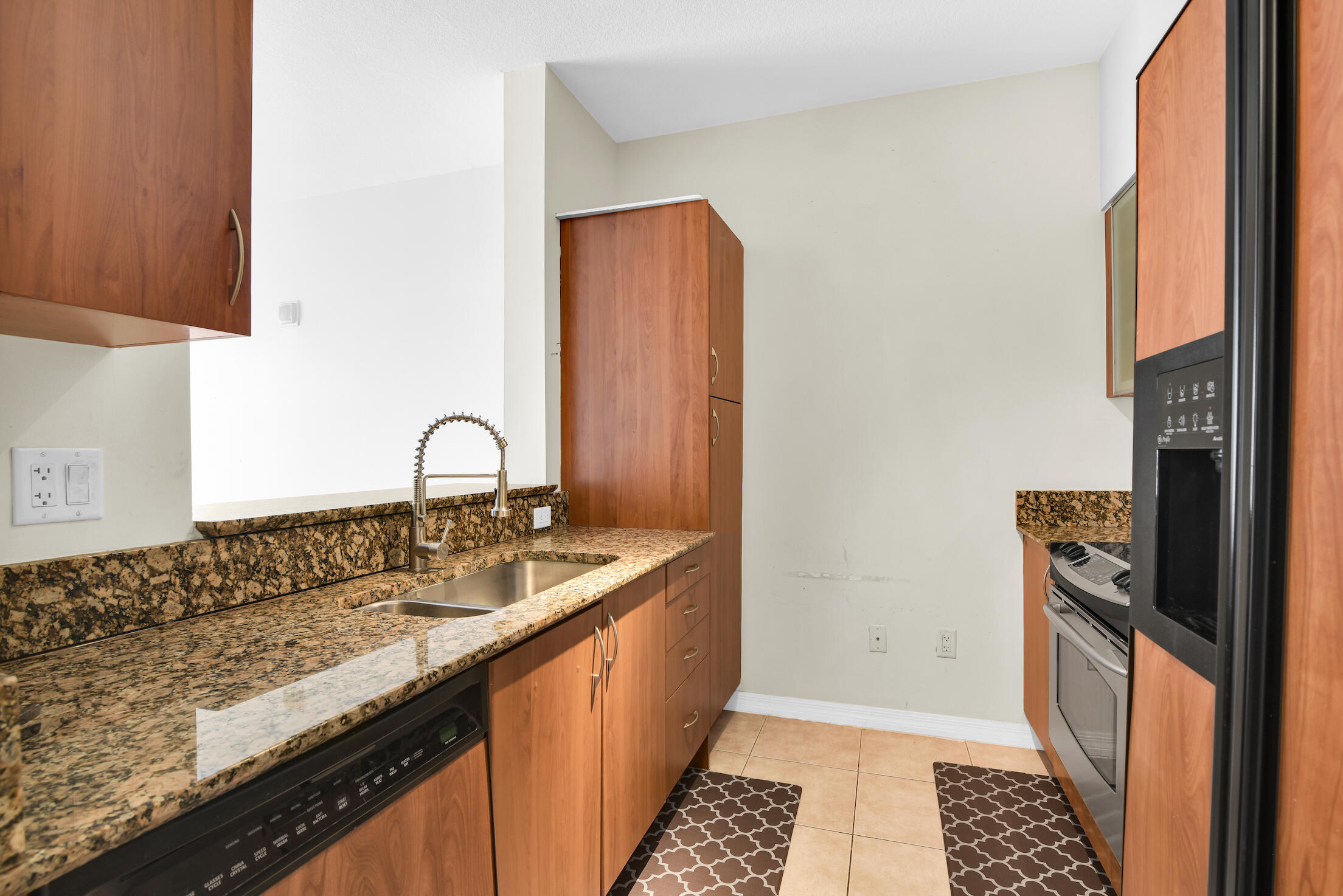 233 South Federal Highway, Unit 604 Boca Raton, FL 33432 - Photo 8 of 23 @BocaRatonStudio14