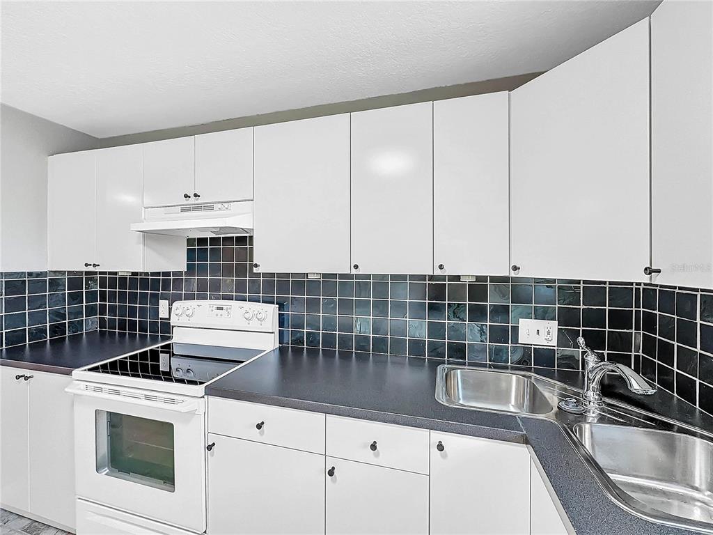 525 South Conway Road, Unit 83 Orlando, FL 32807 - Photo 11 of 53 Gallery Image 11