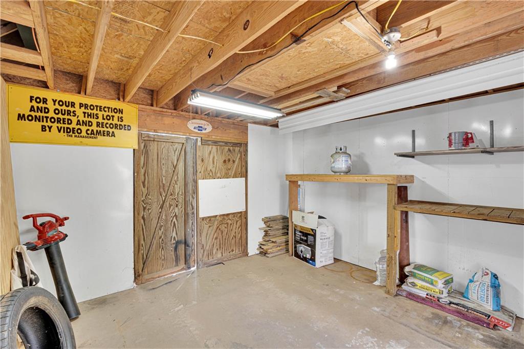 523 Barhams Ridge Drive McDonough, GA 30252 - Photo 37 of 43 a view of a storage & utility room