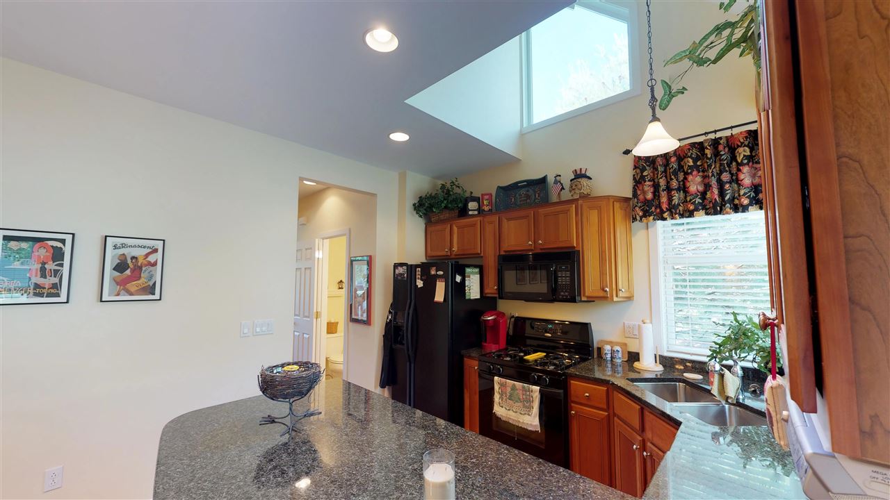 125 Catamount Road, Unit 9B Hartford, VT 05059 - Photo 11 of 37 Gallery Image 11
