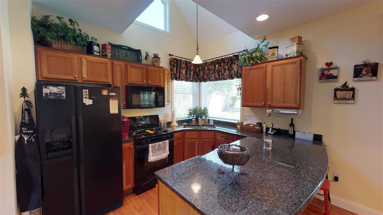 125 Catamount Road, Unit 9B Hartford, VT 05059 - Photo 12 of 37 Gallery Image 12