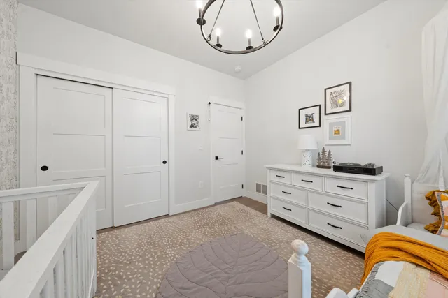 $769,999 | 916 East Farwell Road, Spokane, WA 99218