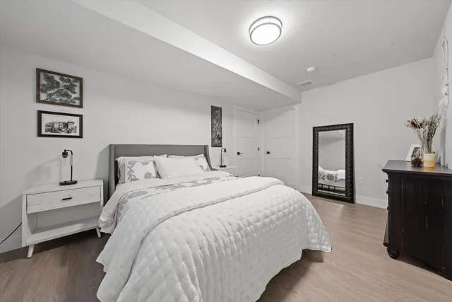 $769,999 | 916 East Farwell Road, Spokane, WA 99218