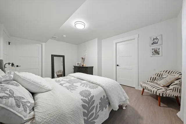 $769,999 | 916 East Farwell Road, Spokane, WA 99218