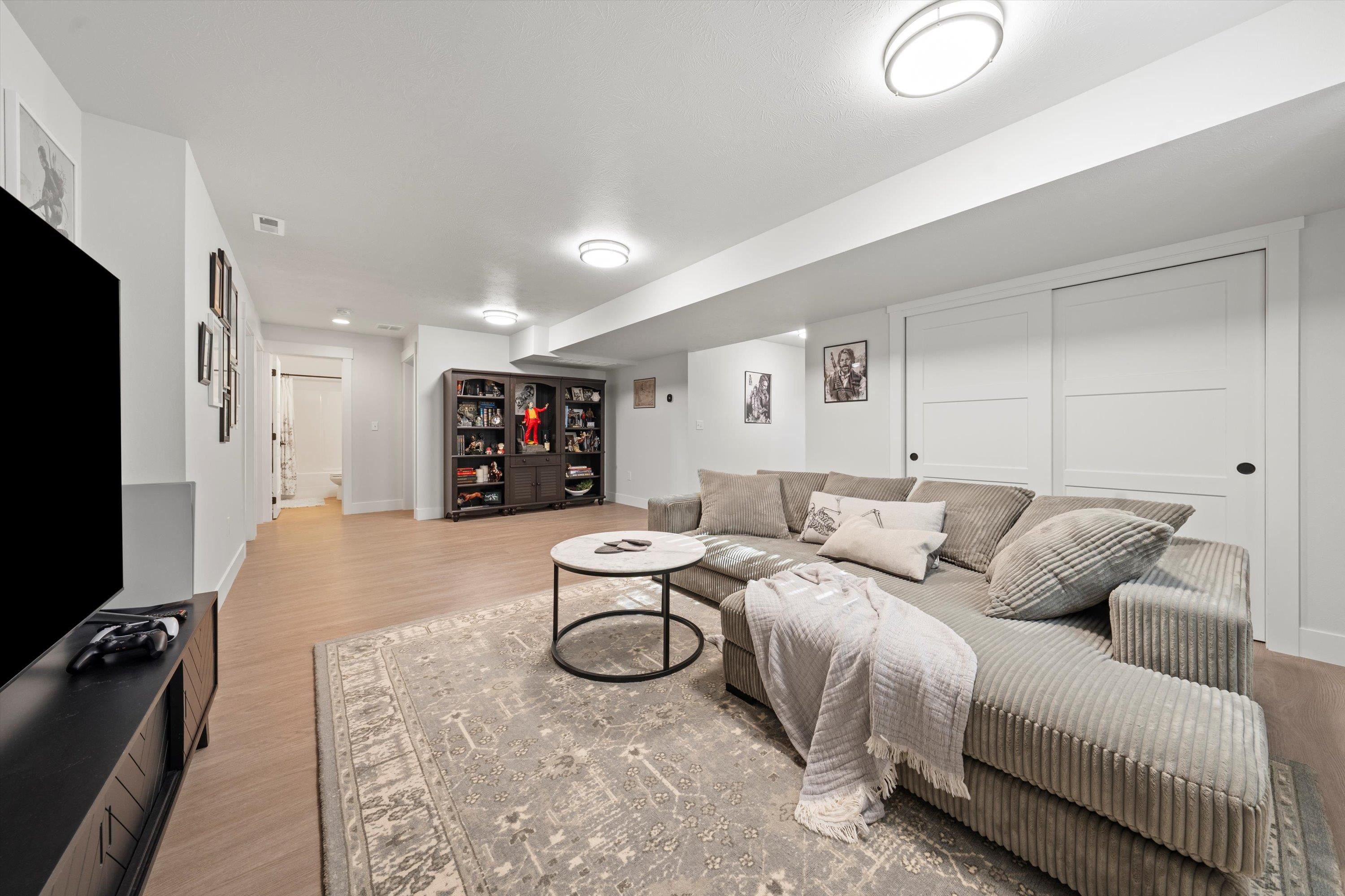 916 East Farwell Road Spokane, WA 99218 - Photo 40 of 50