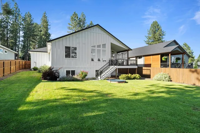 $769,999 | 916 East Farwell Road, Spokane, WA 99218