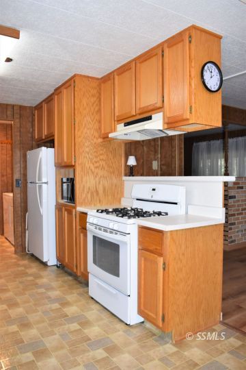 1034 South Guam Street Ridgecrest, CA 93555 - Photo 10 of 34