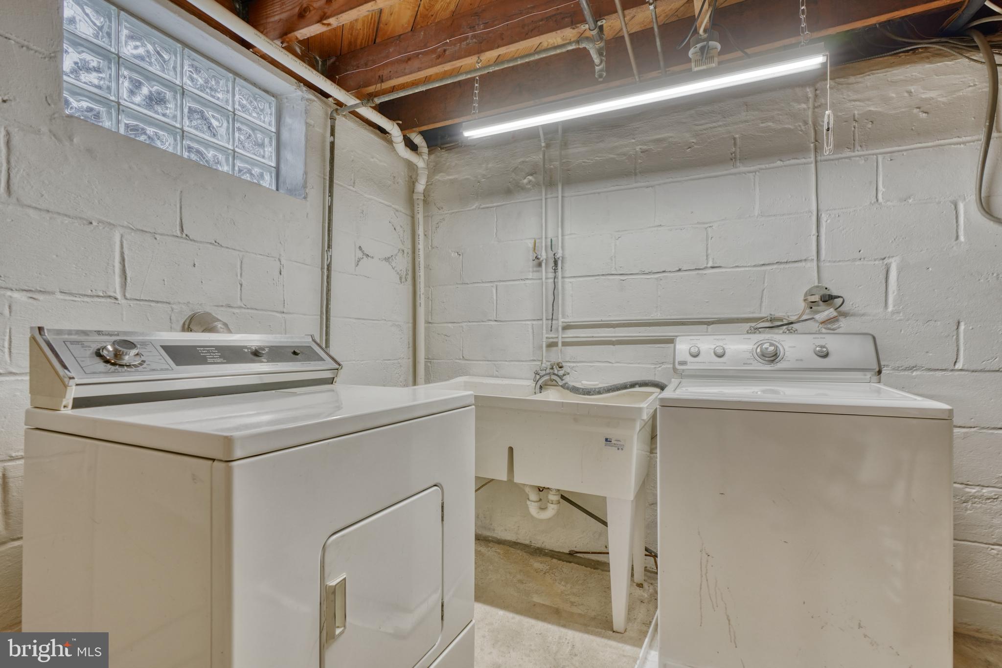 2448 Ellis Road Parkville, MD 21234 - Photo 34 of 40 Laundry Room