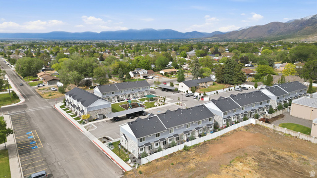 295 Spruce Way Santaquin, UT 84655 - Photo 29 of 32 Modern townhome community featuring contemporary gray siding and white stone accents
