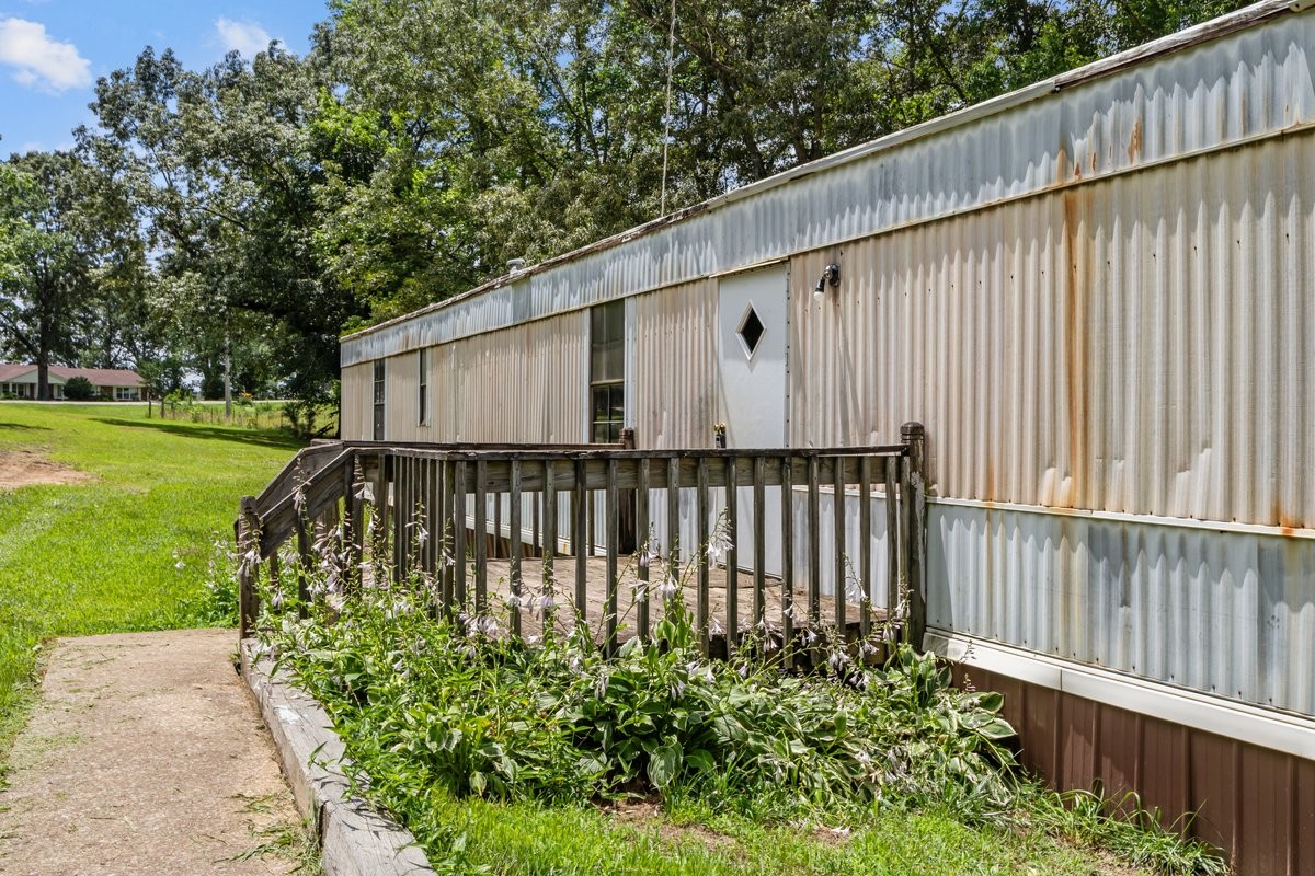 6495 Divider And Natchez Trace Road Camden, TN 38320 - Photo 4 of 31