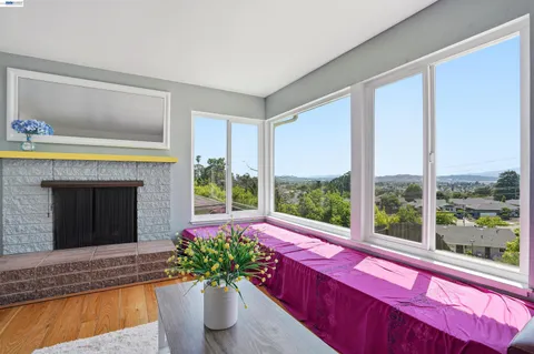 $799,000 | 3021 Glynis Drive, Richmond, CA 94806