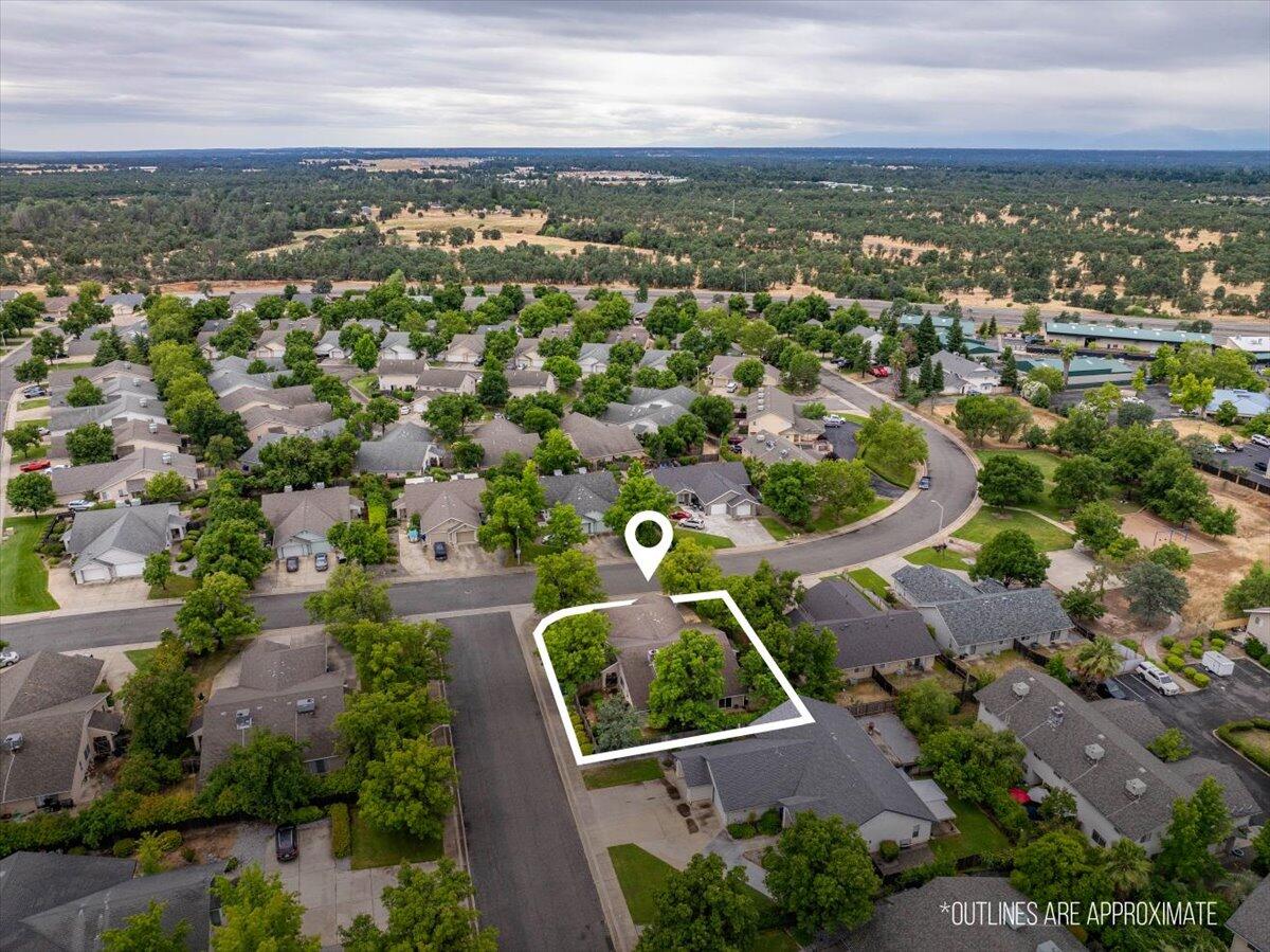 4597 Lynbrook Loop Redding, CA 96003 - Photo 3 of 36 Great Location