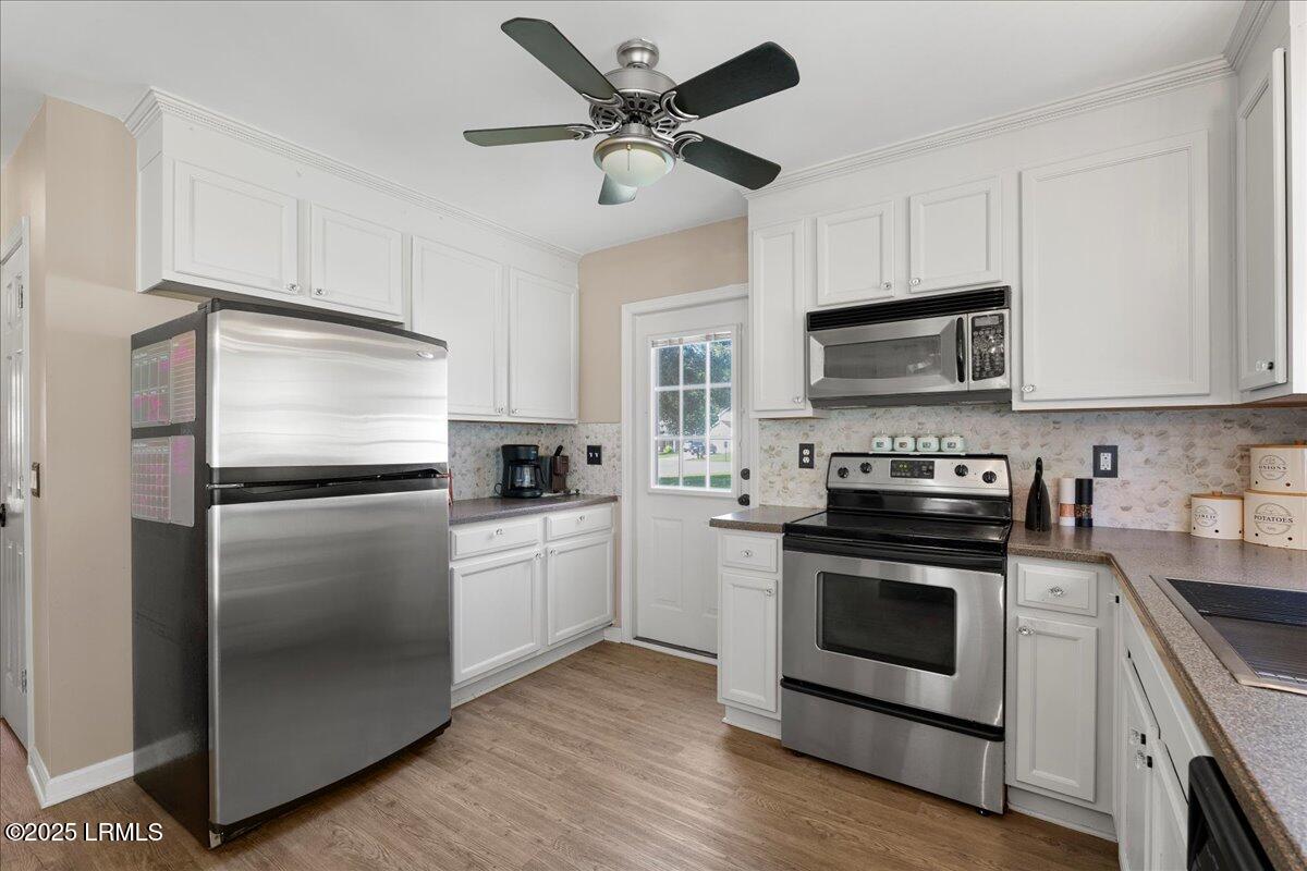 474 Live Oak Walk Bluffton, SC 29910 - Photo 11 of 25 12-Kitchen