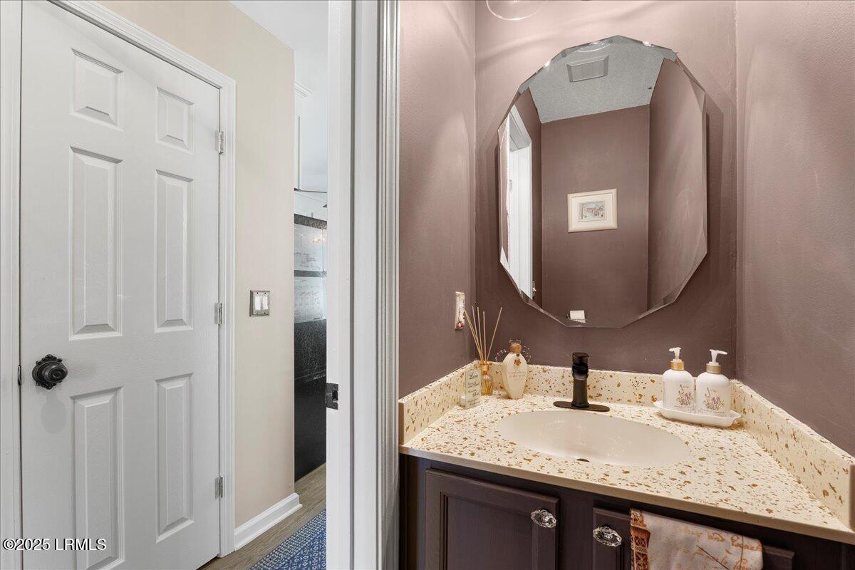 474 Live Oak Walk Bluffton, SC 29910 - Photo 12 of 25 13-Hall Bathroom