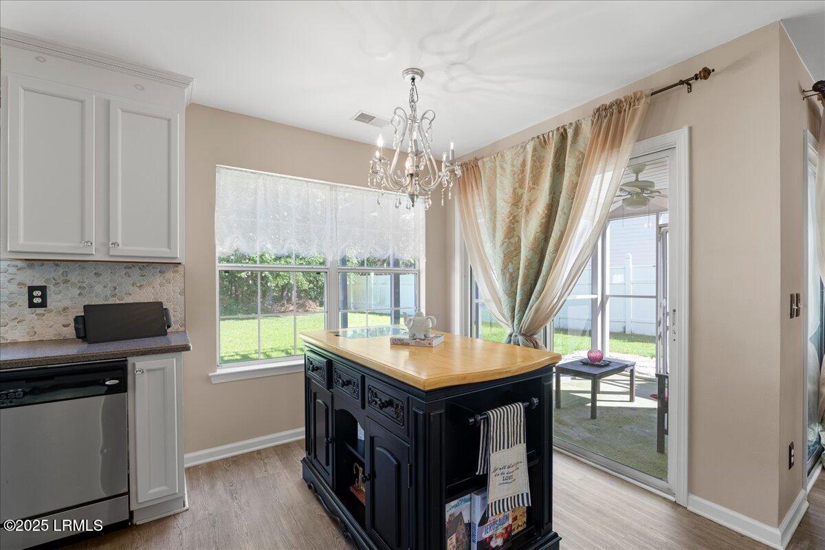 474 Live Oak Walk Bluffton, SC 29910 - Photo 9 of 25 10-Kitchen