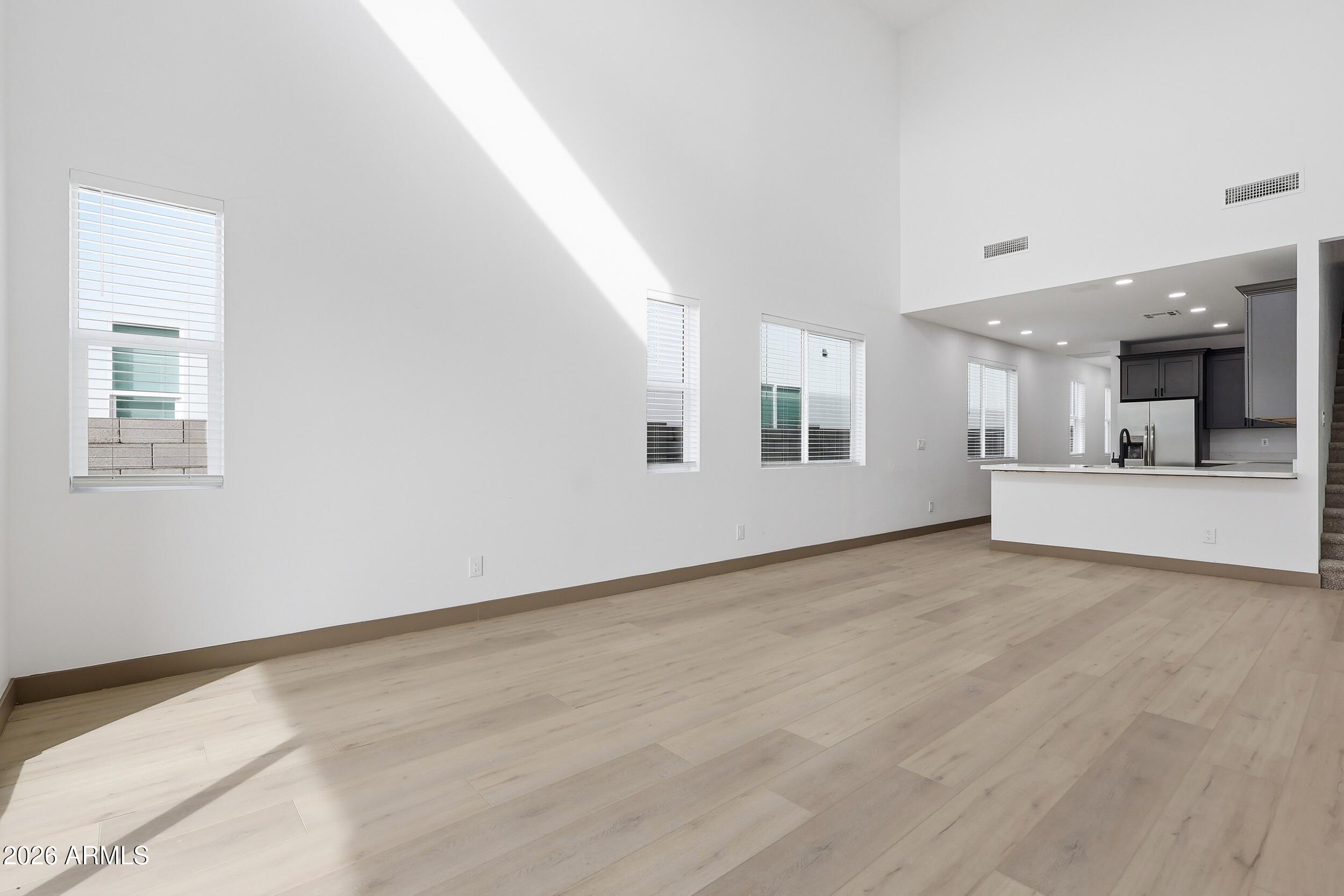 2813 East Trumbull Road, Unit 2 Phoenix, AZ 85040 - Photo 15 of 32 15_9a156d94-1e12-434b-866d-226dd82c6c38