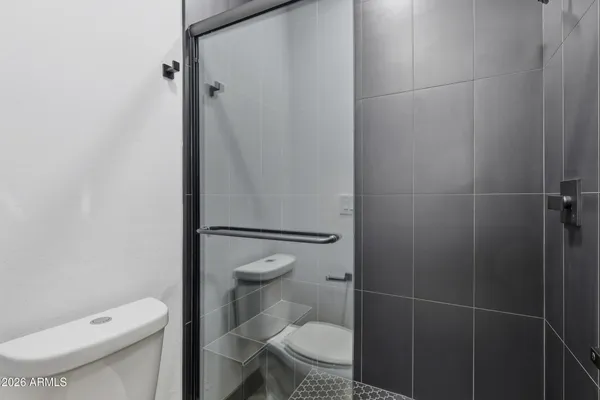 $2,300 | 2813 East Trumbull Road, Unit 2, Phoenix, AZ 85040