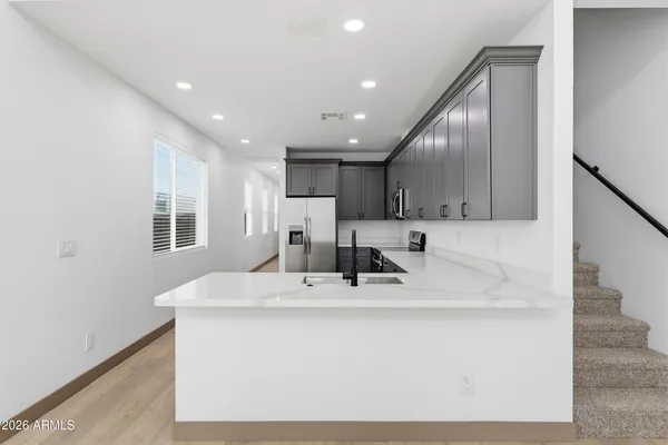 $2,300 | 2813 East Trumbull Road, Unit 2, Phoenix, AZ 85040