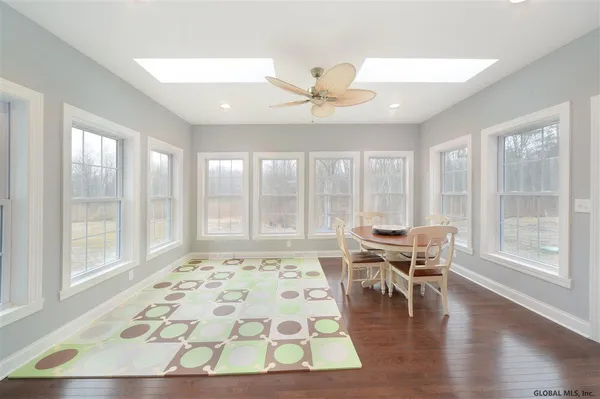 $638,700 | 69 Lakepointe Way, Saratoga Springs, NY 12866
