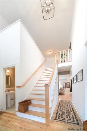 $638,700 | 69 Lakepointe Way, Saratoga Springs, NY 12866