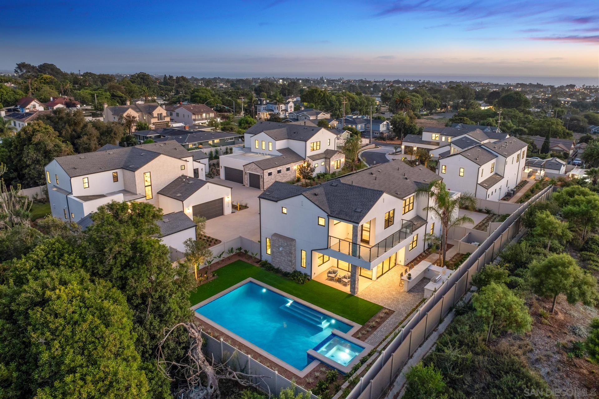 2916 Highland Drive Carlsbad, CA 92008 - Photo 5 of 37