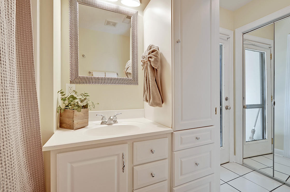 3 Charlestowne Road Charleston, SC 29407 - Photo 22 of 49 CREM_3 Charlestowne - interior reshoot_0