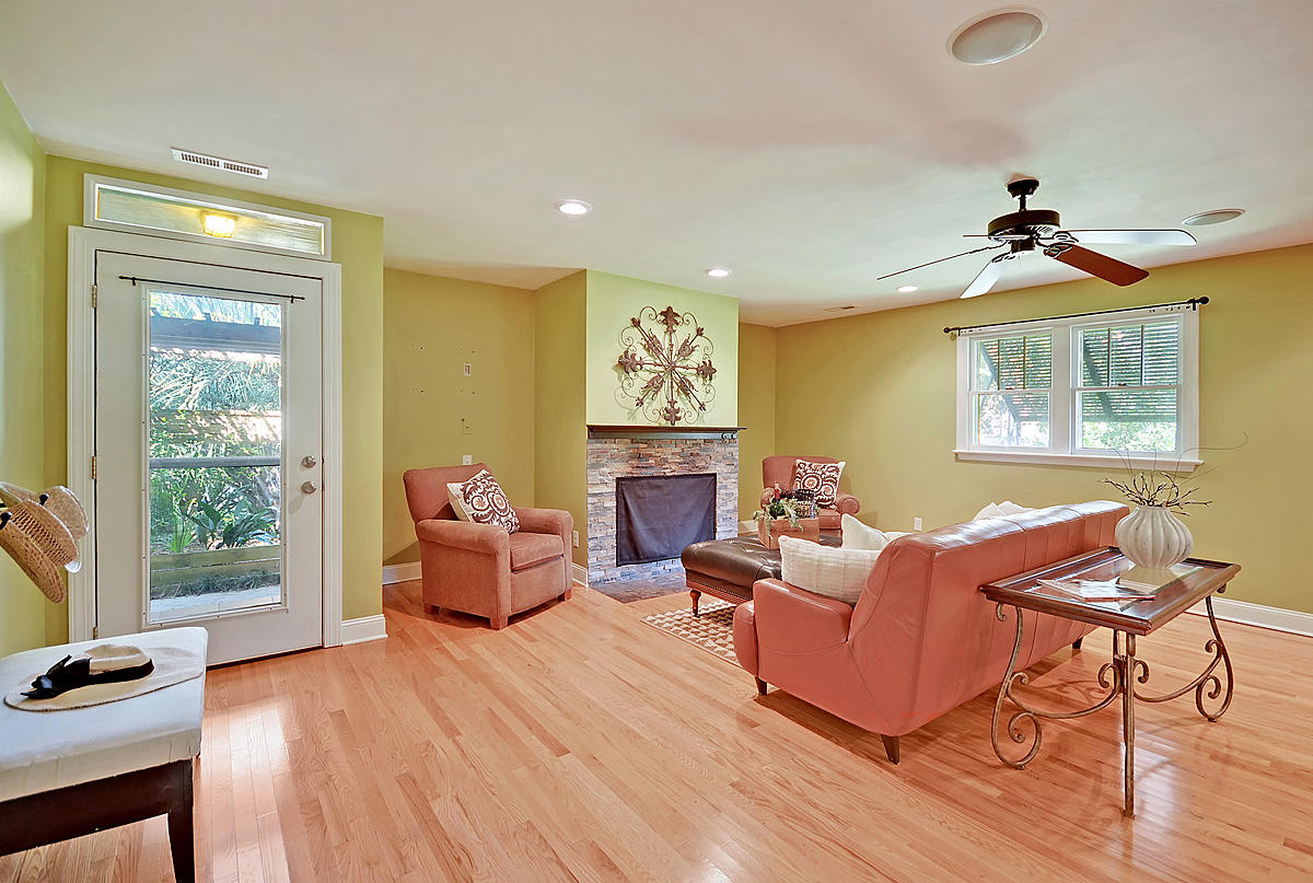3 Charlestowne Road Charleston, SC 29407 - Photo 6 of 49 CREM_3 Charlestowne - interior reshoot_0