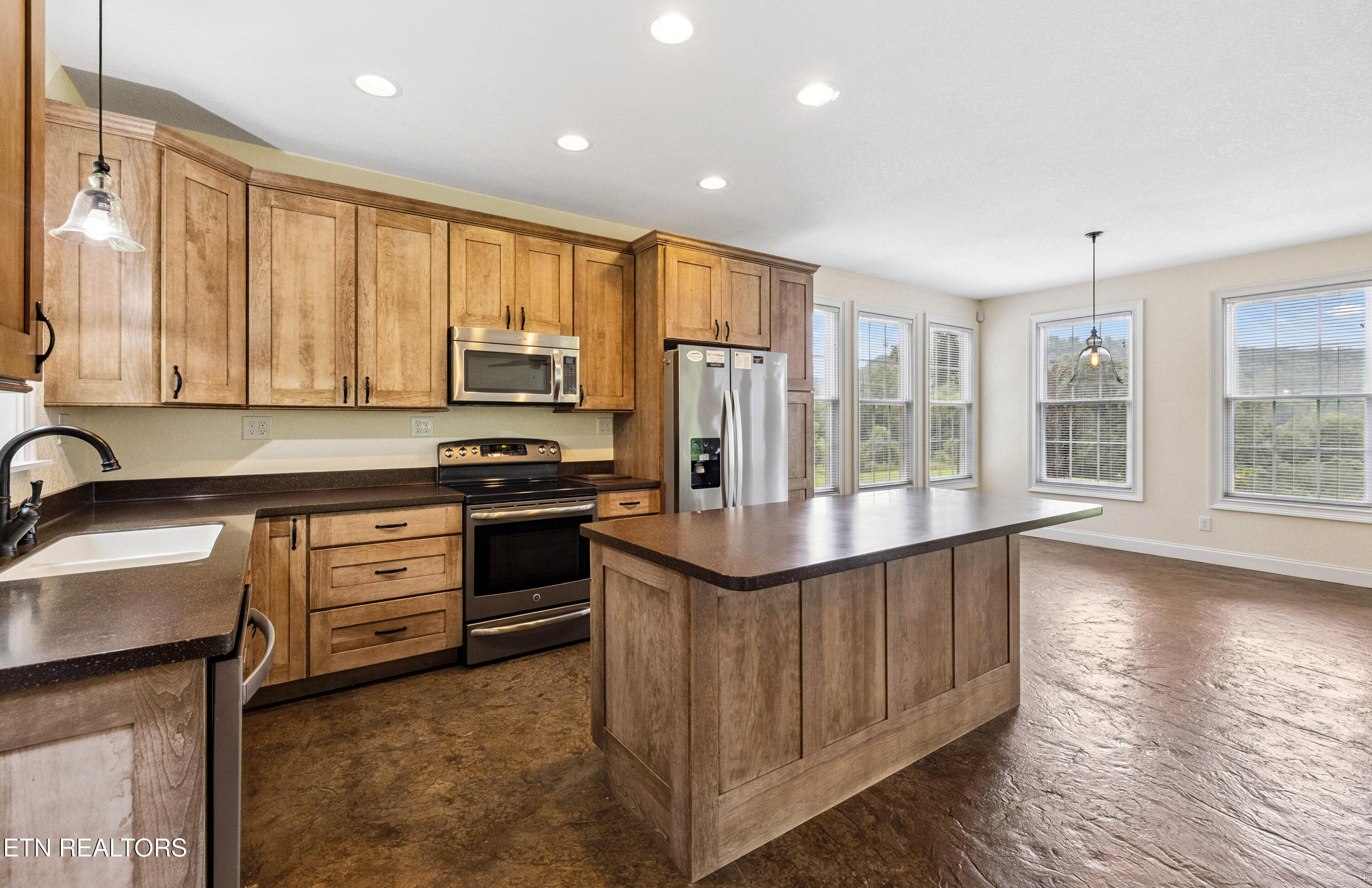 206 Old Leadmine Bend Road Sharps Chapel, TN 37866 - Photo 11 of 38 Positive Perceptions-9