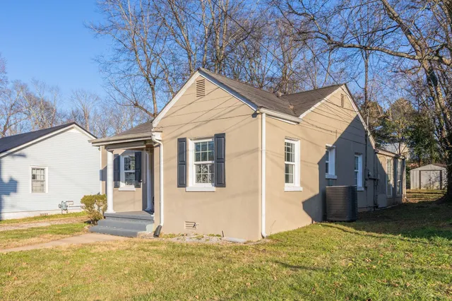 $1,600 | 1019 East Valley Drive, Columbia, TN 38401