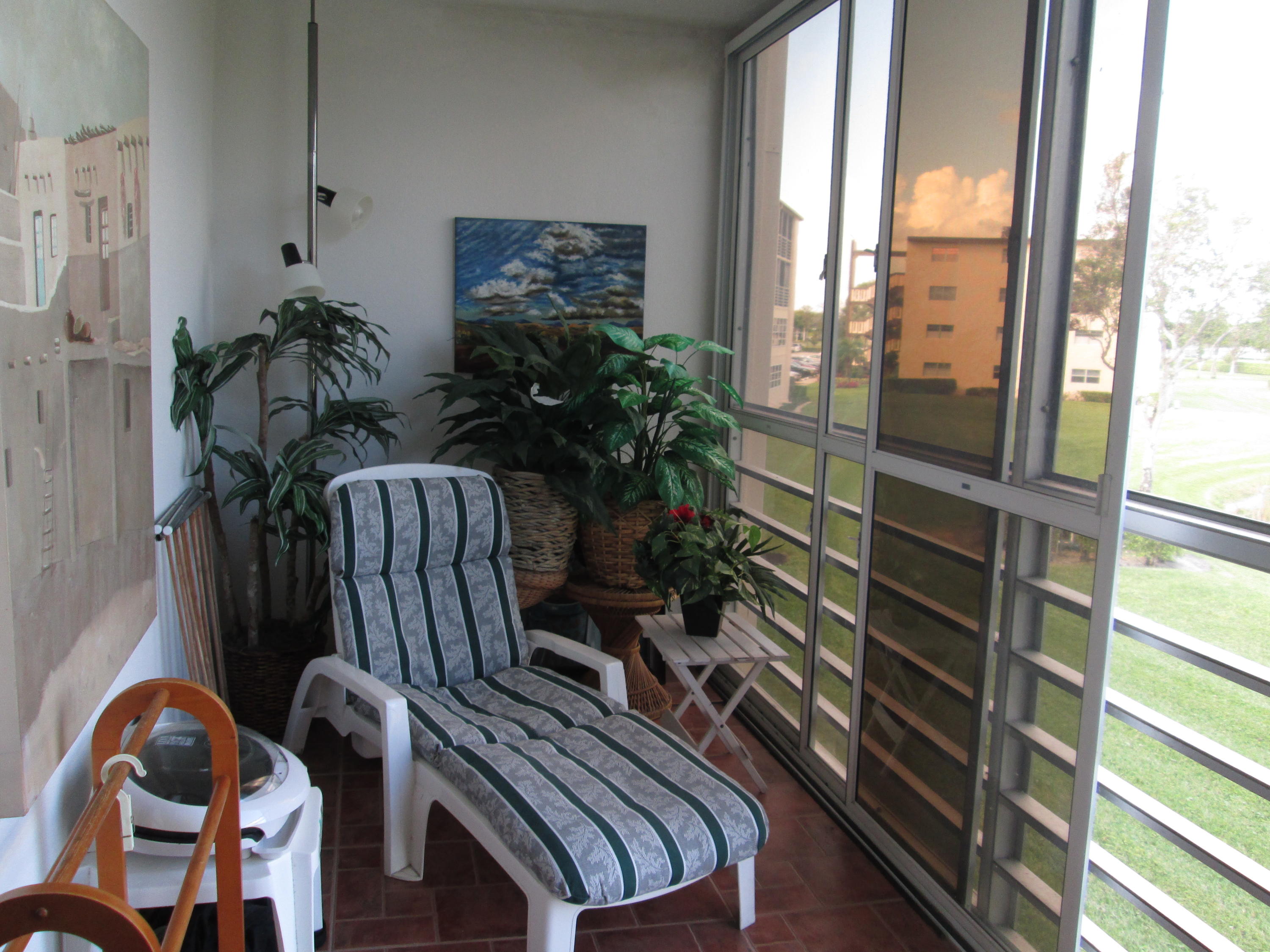 2070 Wolverton East Boca Raton, FL 33434 - Photo 13 of 14 closed in patio