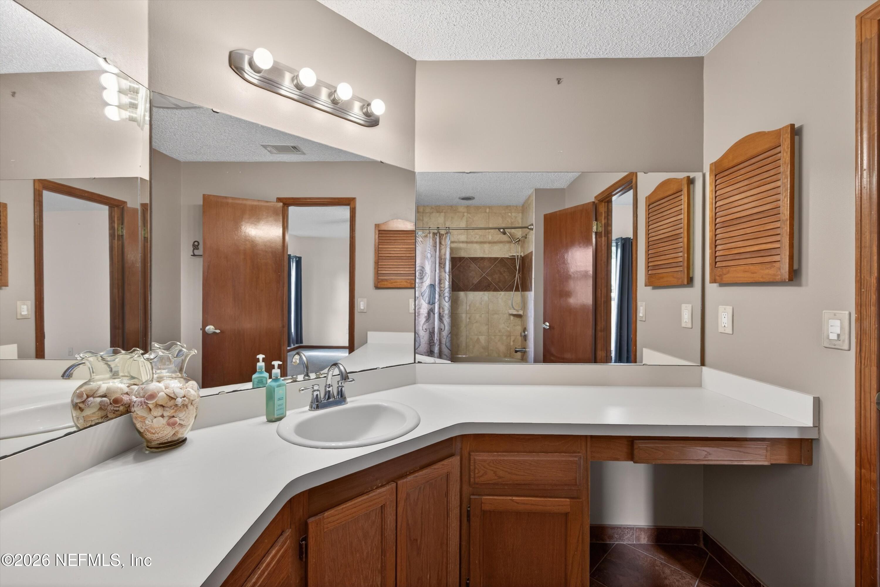 972 Rexfield Terrace Jacksonville, FL 32221 - Photo 23 of 43 Primary Bath