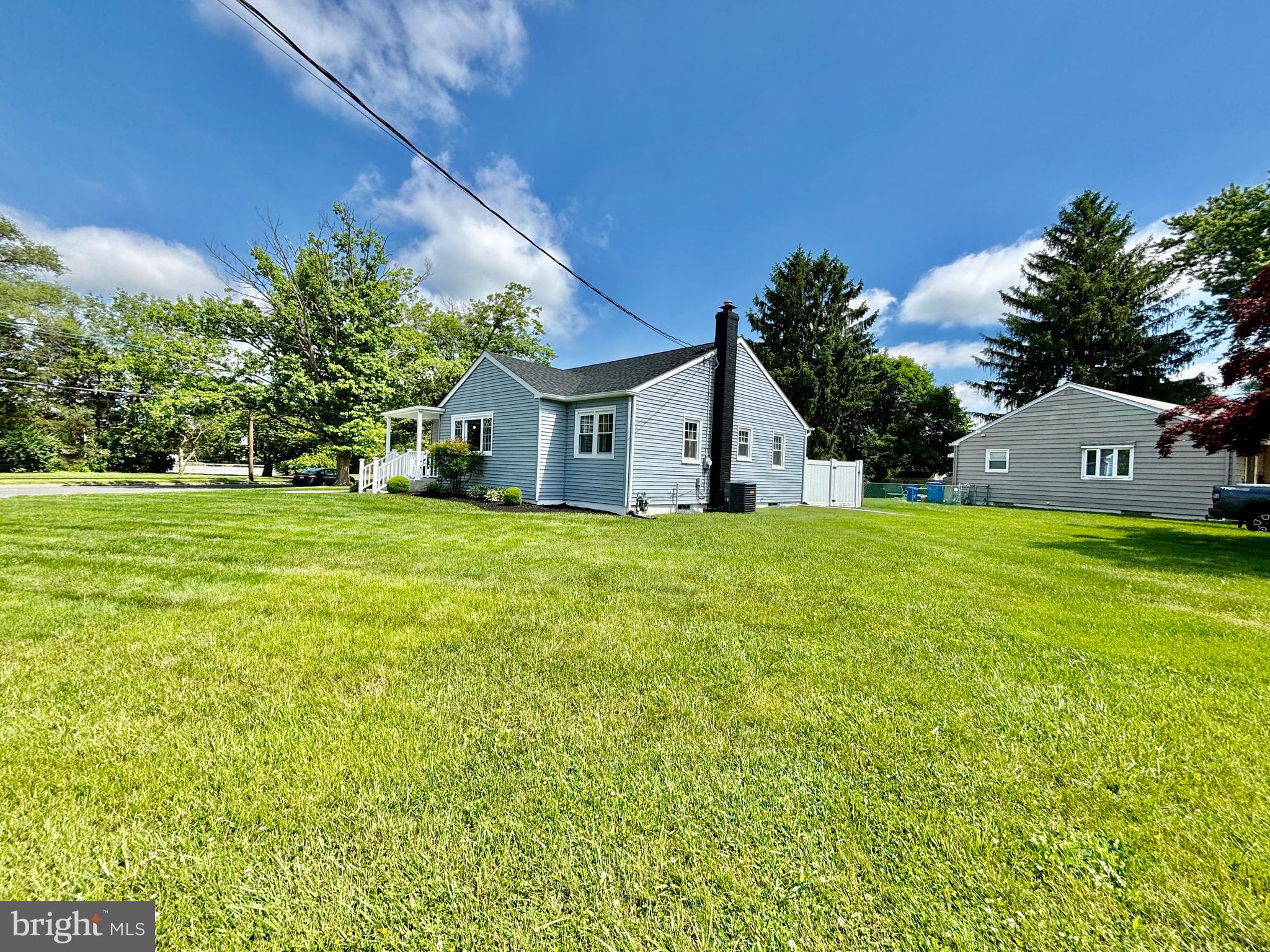 3 Tinker Drive Mount Holly, NJ 08060 - Photo 4 of 36