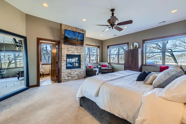 $3,345,000 | 19900 Cottagewood Road, Deephaven, MN 55331