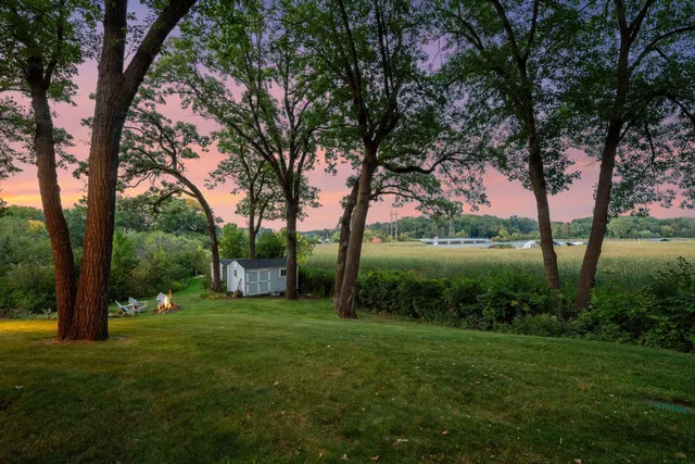 $3,345,000 | 19900 Cottagewood Road, Deephaven, MN 55331