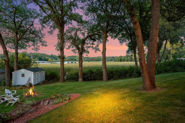 $3,345,000 | 19900 Cottagewood Road, Deephaven, MN 55331