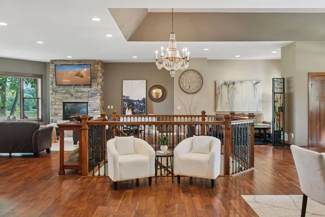 $3,345,000 | 19900 Cottagewood Road, Deephaven, MN 55331