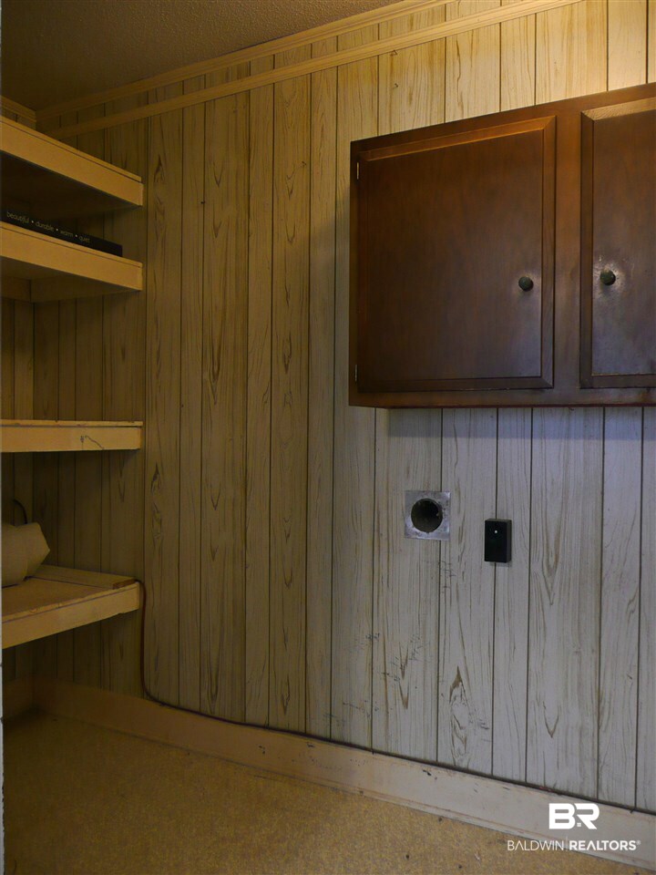311 Dawn Place Mobile, AL 36609 - Photo 24 of 35 Laundry Room