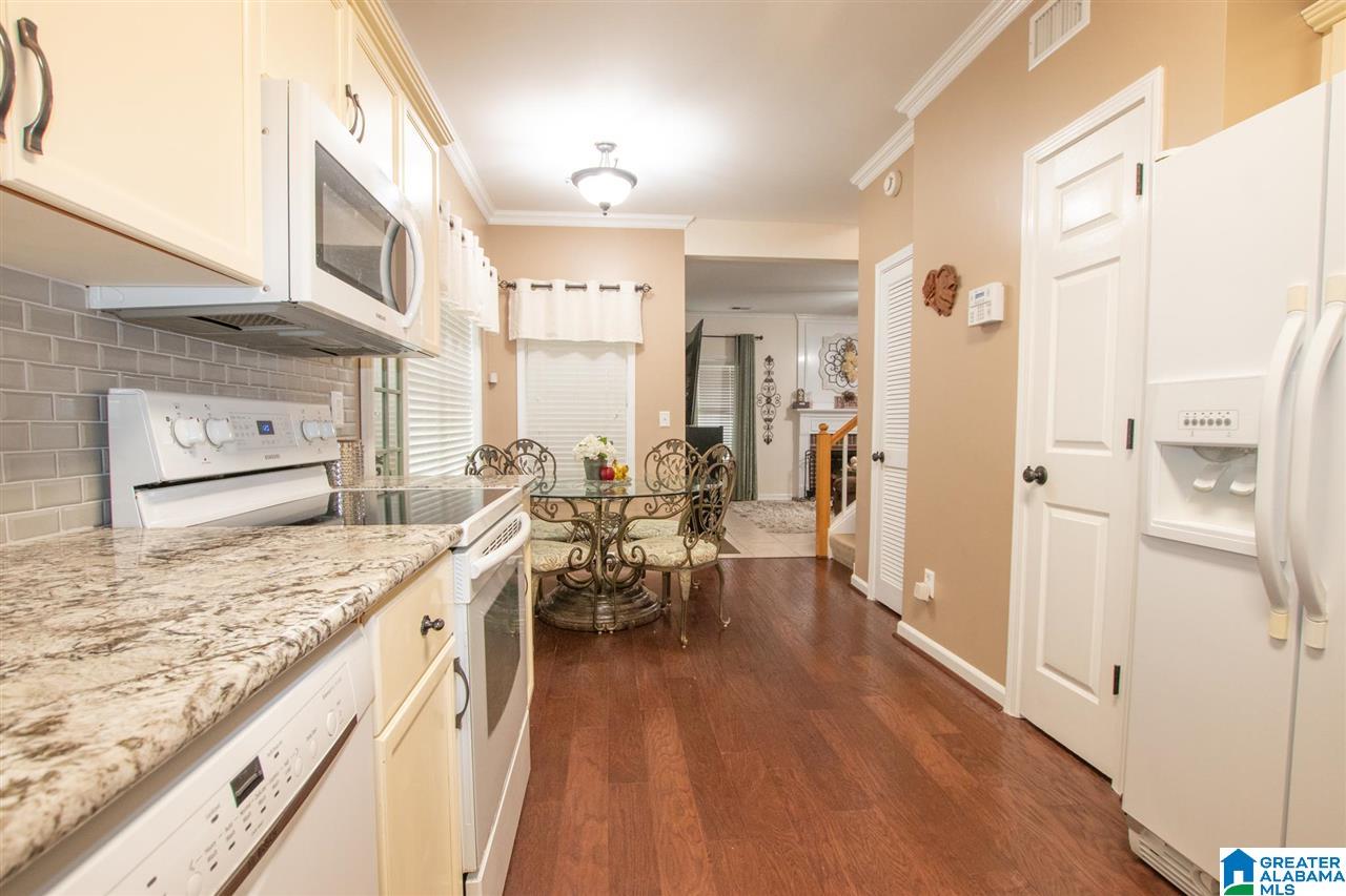 104 Blue Spring Circle Alabaster, AL 35007 - Photo 11 of 40