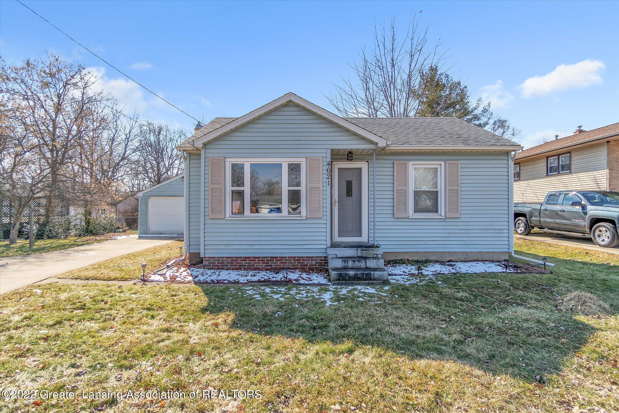 4621 Holt Road Holt, MI 48842 - Photo 1 of 28 Welcome Home!!