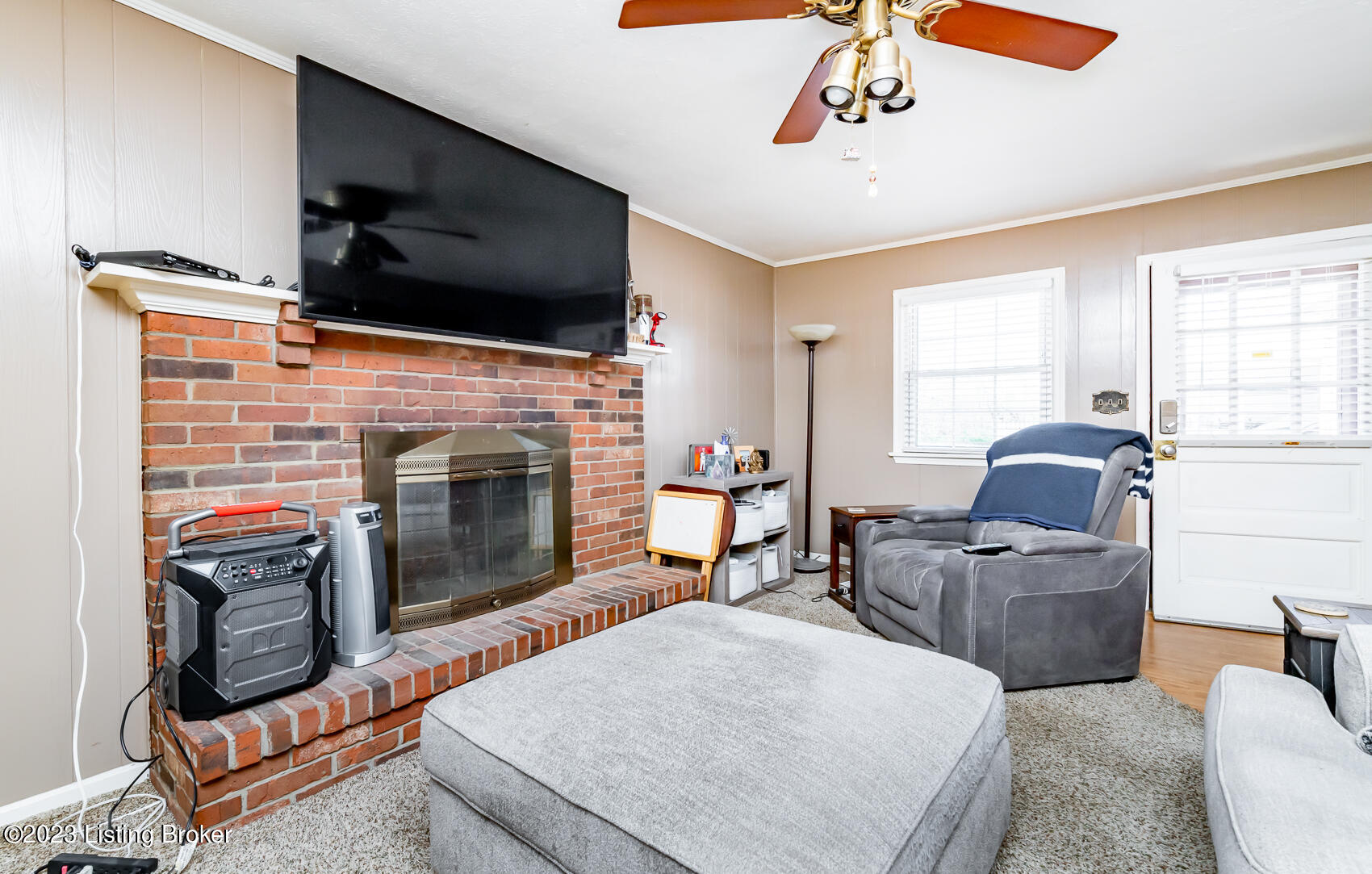 7709 Johnson School Road Louisville, KY 40291 - Photo 8 of 60 Family Room