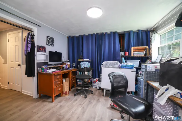 $525,000 | 9 Hillside Court, Brookfield, CT 06804