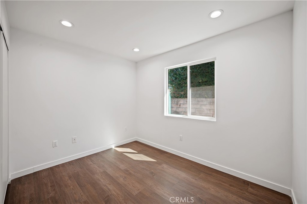 7445 Balcom Avenue Reseda, CA 91335 - Photo 27 of 73 an empty room with a window
