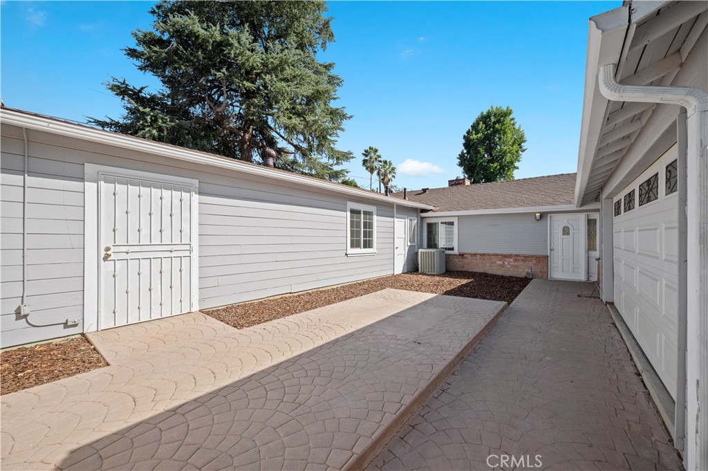 7445 Balcom Avenue Reseda, CA 91335 - Photo 5 of 73