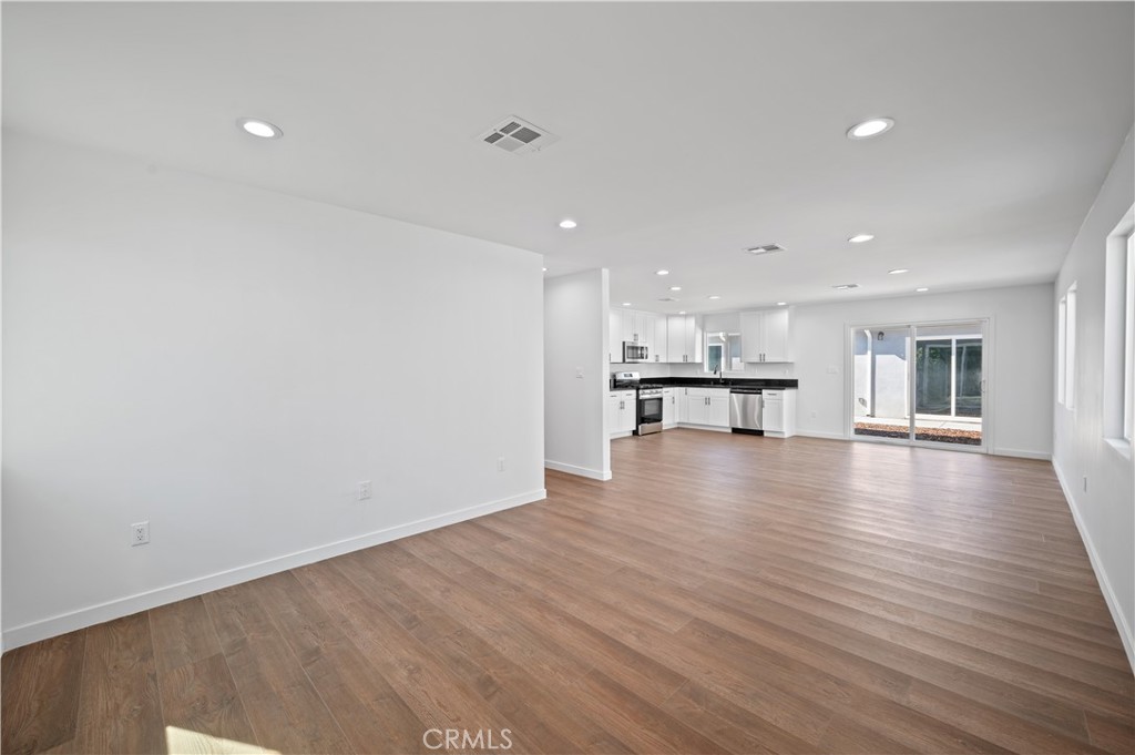 7445 Balcom Avenue Reseda, CA 91335 - Photo 10 of 73