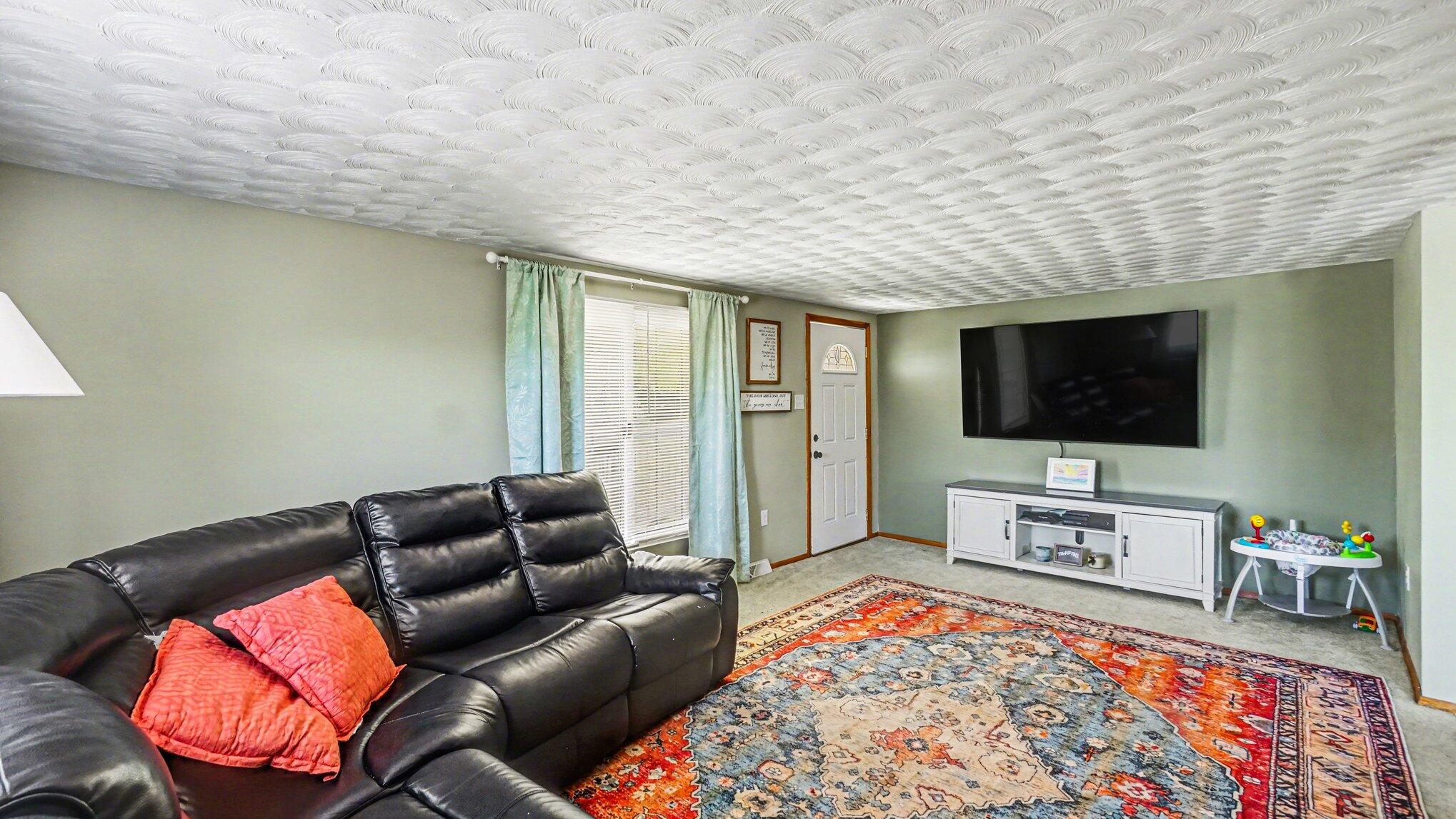 306 Trapp-Goffs Cor Road Winchester, KY 40391 - Photo 6 of 31 006_file_2536