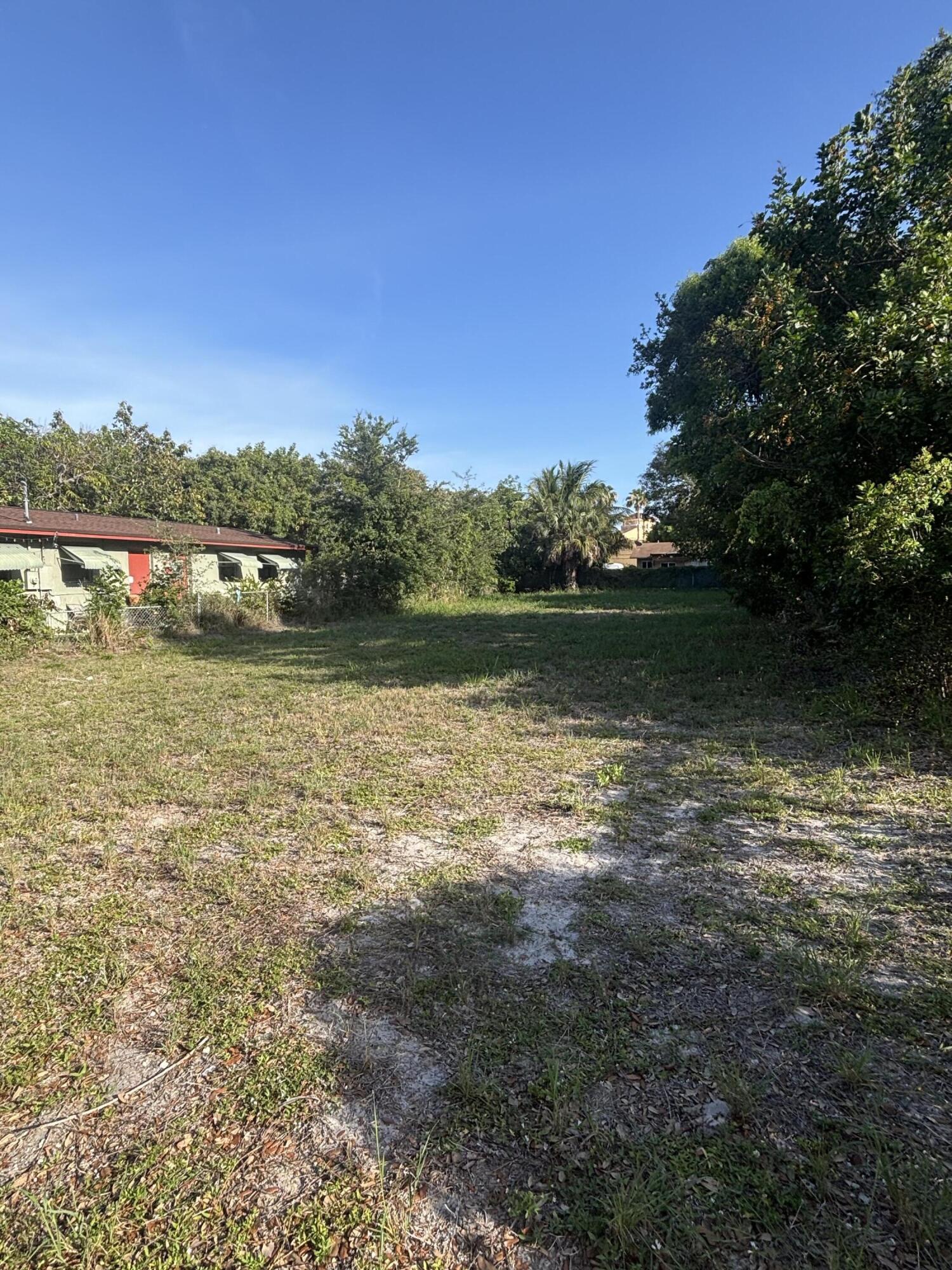 140 Northeast Pearl Street Boca Raton, FL 33432 - Photo 2 of 3 CVxOAZMETSWhy8JLS6aL4Q