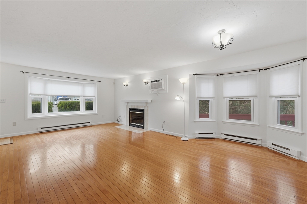 4 Jonathan Circle Worcester, MA 01604 - Photo 7 of 42